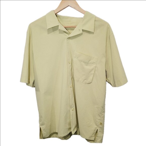 Lululemon Airing Easy Camp Collar Men's Finch Yellow Short Sleeve Shirt - Picture 2 of 6